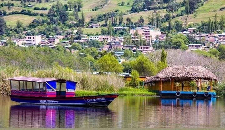 Laguna Pomacochas bote1